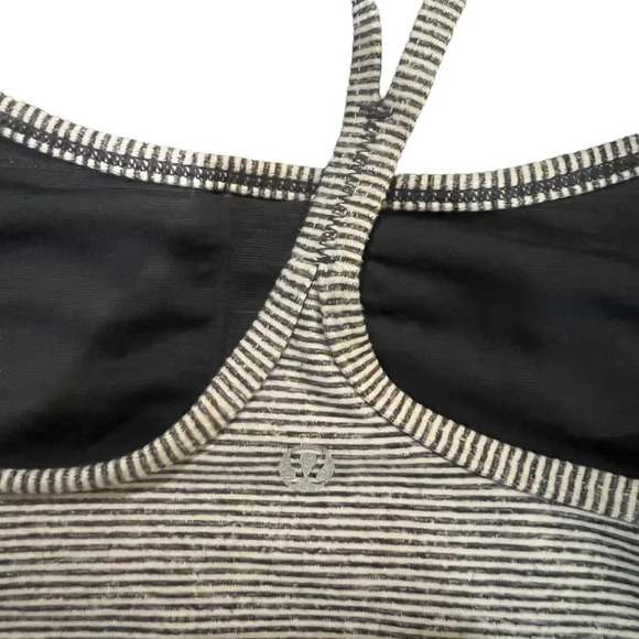 Lululemon Wee Are From Space Ice Grey Alpine White Power Pose Tank Size 8 - Picture 3 of 4